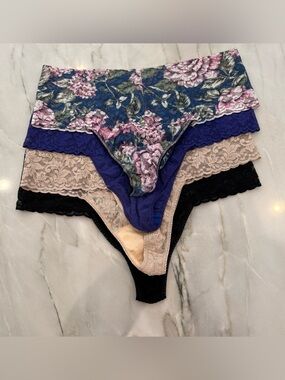 ⛱️Hanky Panky - Multicolor Retro Lace Thong Set of 4 - Plus OS